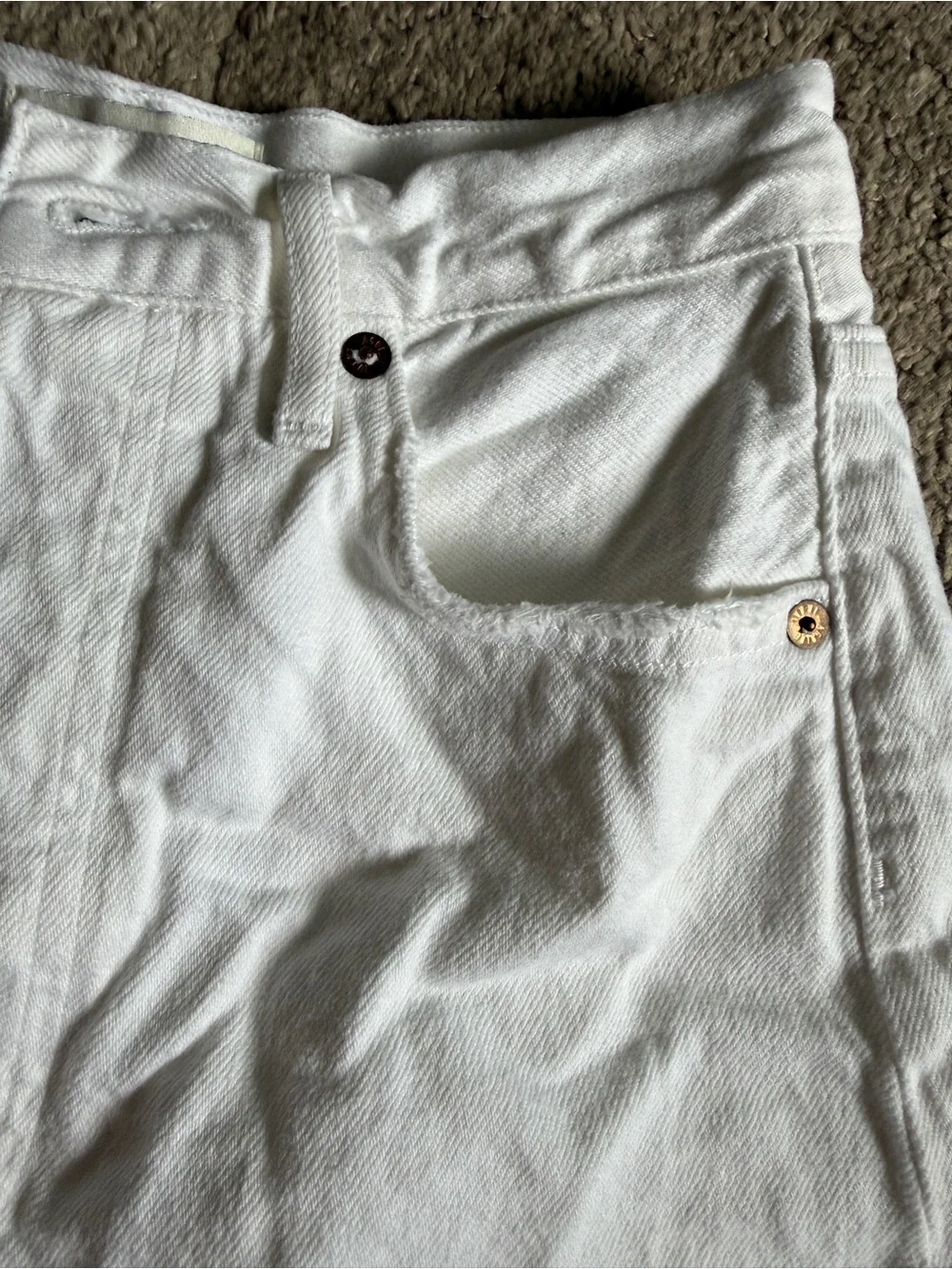 AGOLDE Stella White High-Waist Frayed Hem Women’s Hidden Button Fly Shorts- 23 - Picture 12 of 14